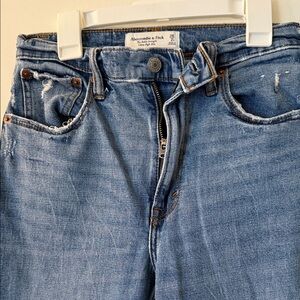 Abercrombie & Fitch The Ankle Straight Ultra High Rise Distressed Jeans